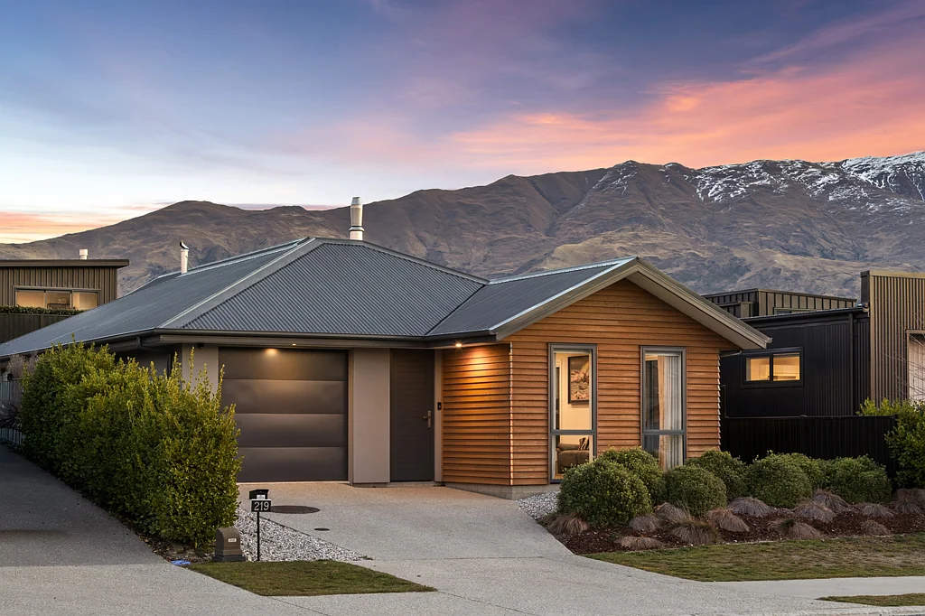 Wanaka 3 Bedroom Sun, style and simplicity