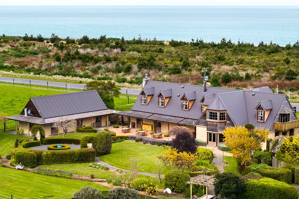Kaikoura 7침실 Land and Buildings with Income Potential
