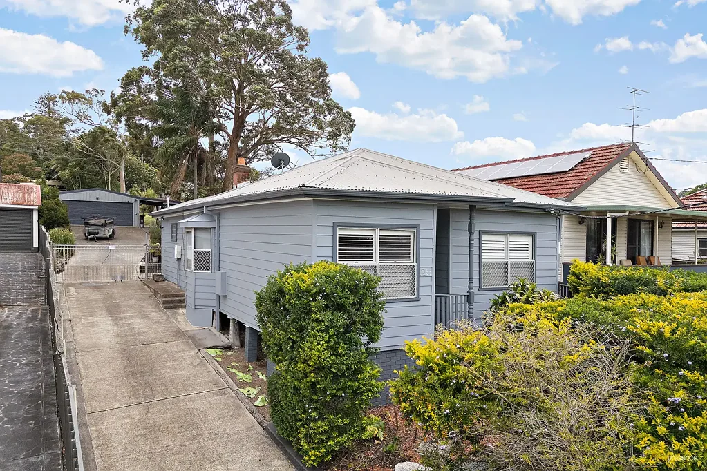 25 Fern Valley Road, Cardiff, NSW 2285
