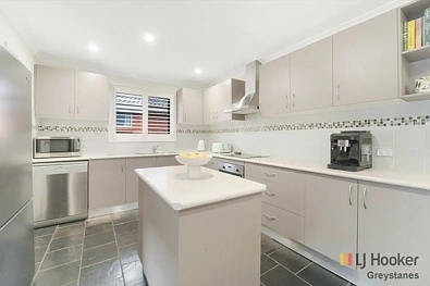 28 Oldfield Street, Greystanes, NSW 2145, 4房, 2浴, House