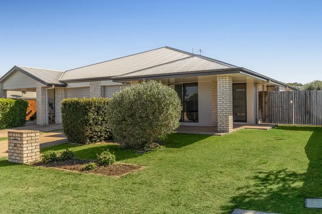 2/12 Esmeralda Street, Cambooya, QLD 4358