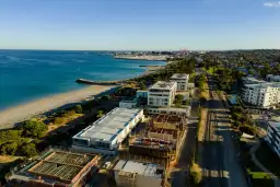 33 Ocean Drive, North Coogee