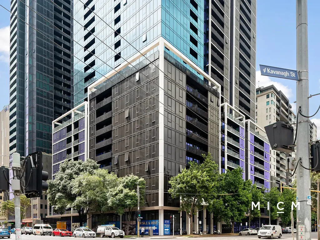 Light-Filled One-Bedroom Apartment in Southbank