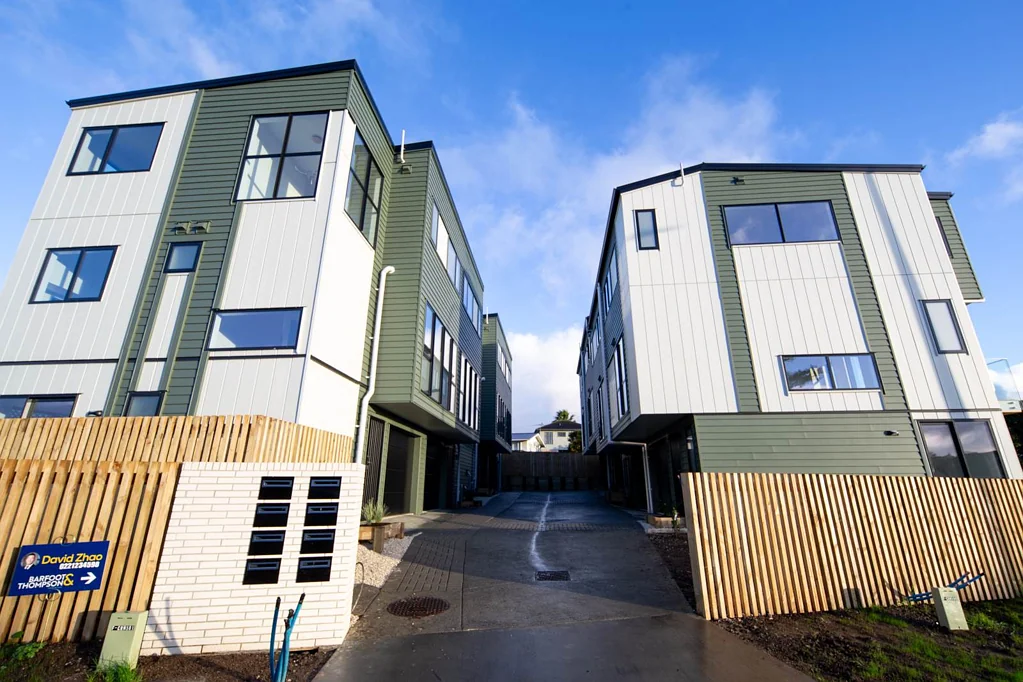 Henderson 3غرفة نوم Affordable Modern Living!