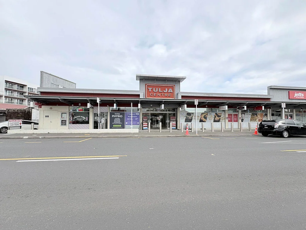 Mount Roskill  109M²  RETAIL / OFFICE FOR LEASE