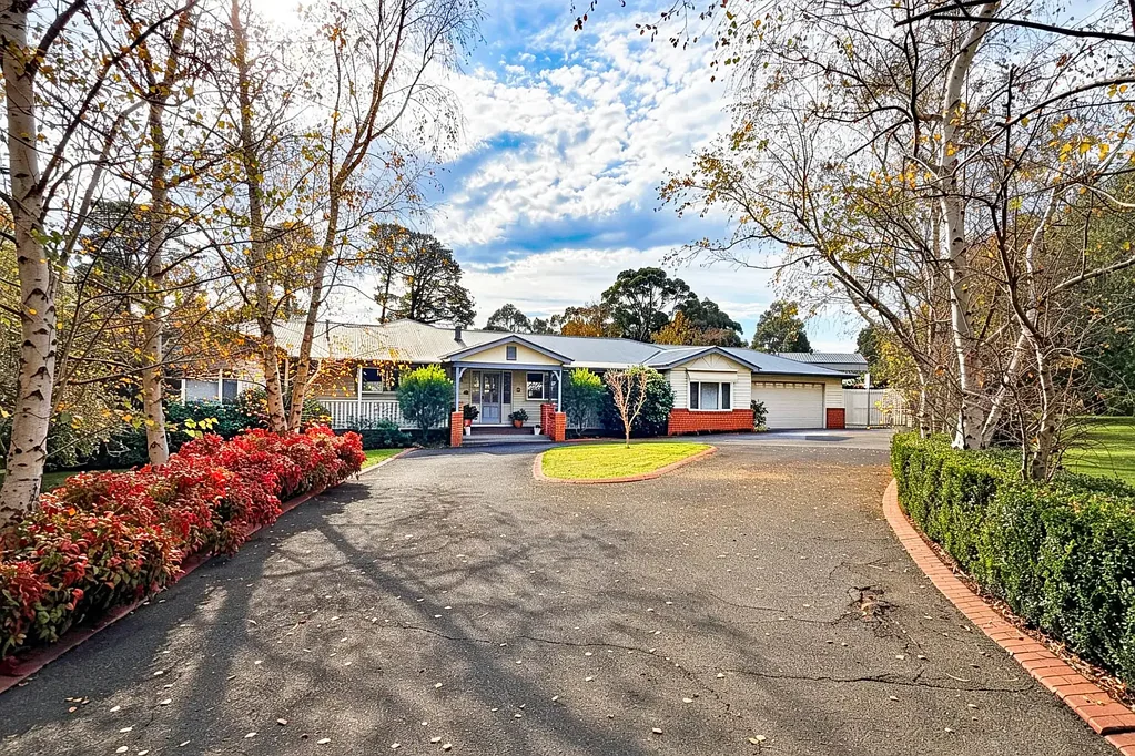 Drouin 5房  Country Living, Contemporary Style Less Than One Hour From Melbourne