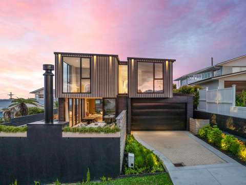 Castor Bay 3房  Modern Bespoke Living At Its Finest