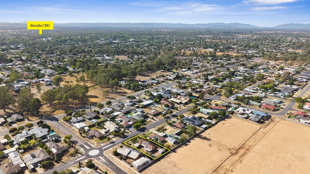 Benalla 3房  93 Coish Avenue - The Only Thing That's Missing Is You!