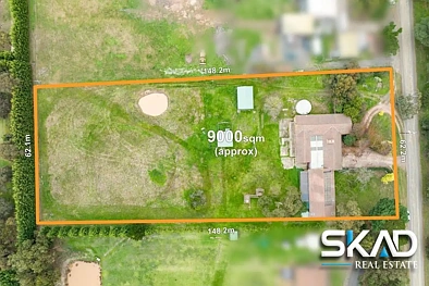 Wallan 4chambre PRIME 9,000SQM OPPORTUNITY - DEVELOP, RENOVATE OR BUILD YOUR DREAM (STCA)