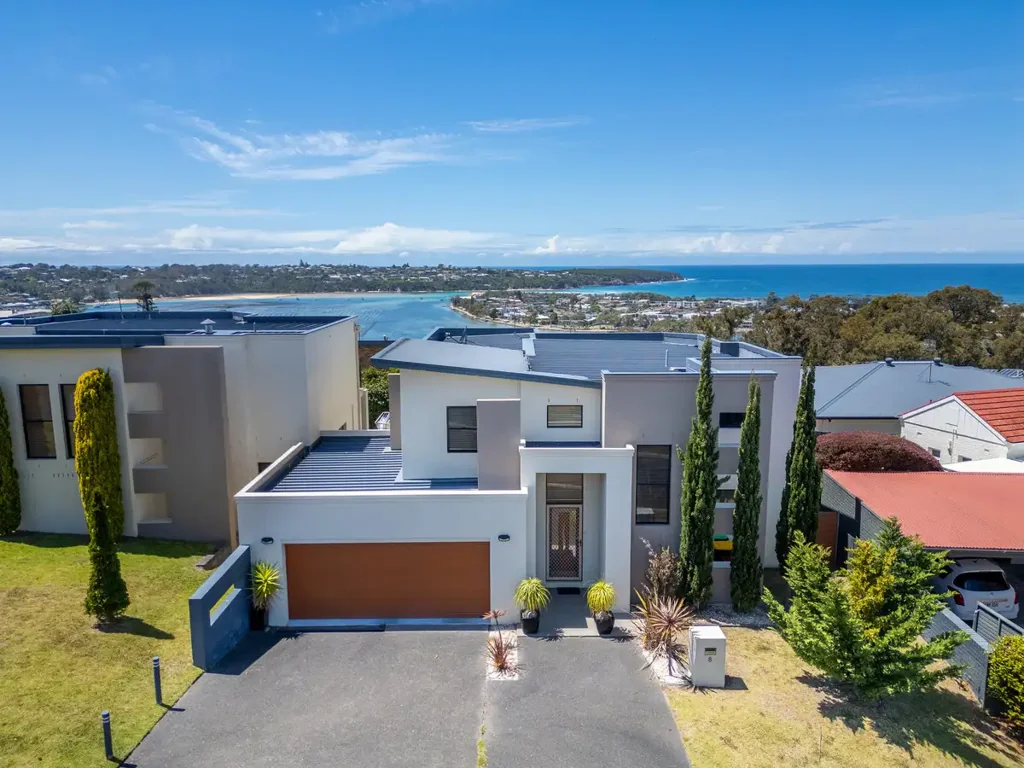 2/8 John Close, Merimbula, NSW 2548