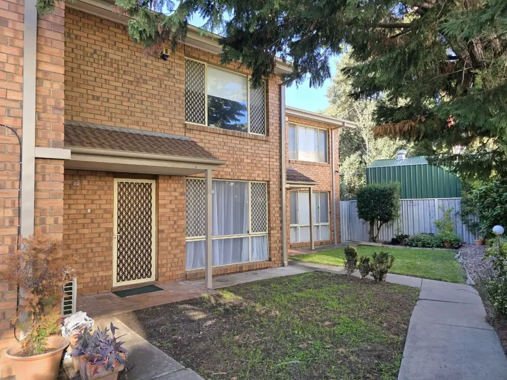 Hi, I'm a Spacious Two-Storey Townhouse Offering Comfort and Convenience