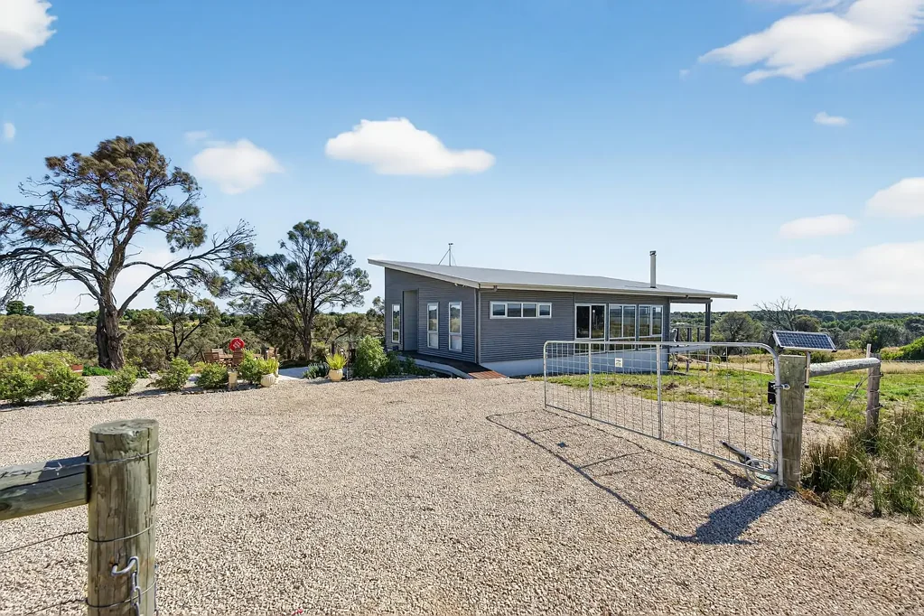 Hindmarsh Island 3房  Ultimate Off-Grid Escape on 5 Private Acres