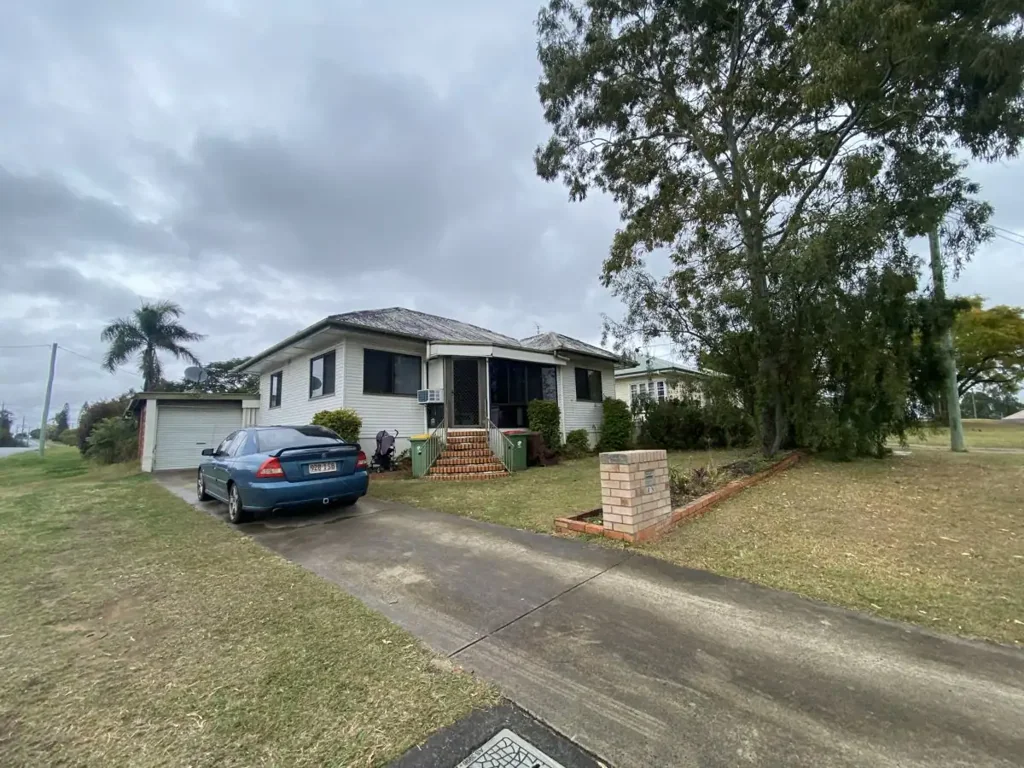 Gatton Amazing central Gatton opportunity - close to Everything !