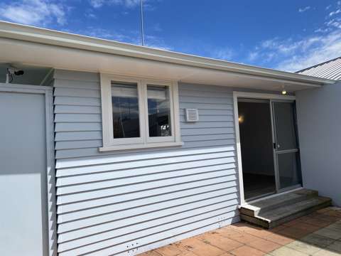 Stylish 1-Bedroom Apartment in Parkvale