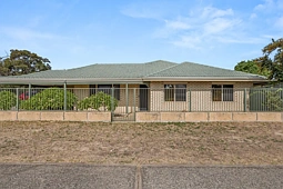 2 Jacksonia Street, Glen Iris