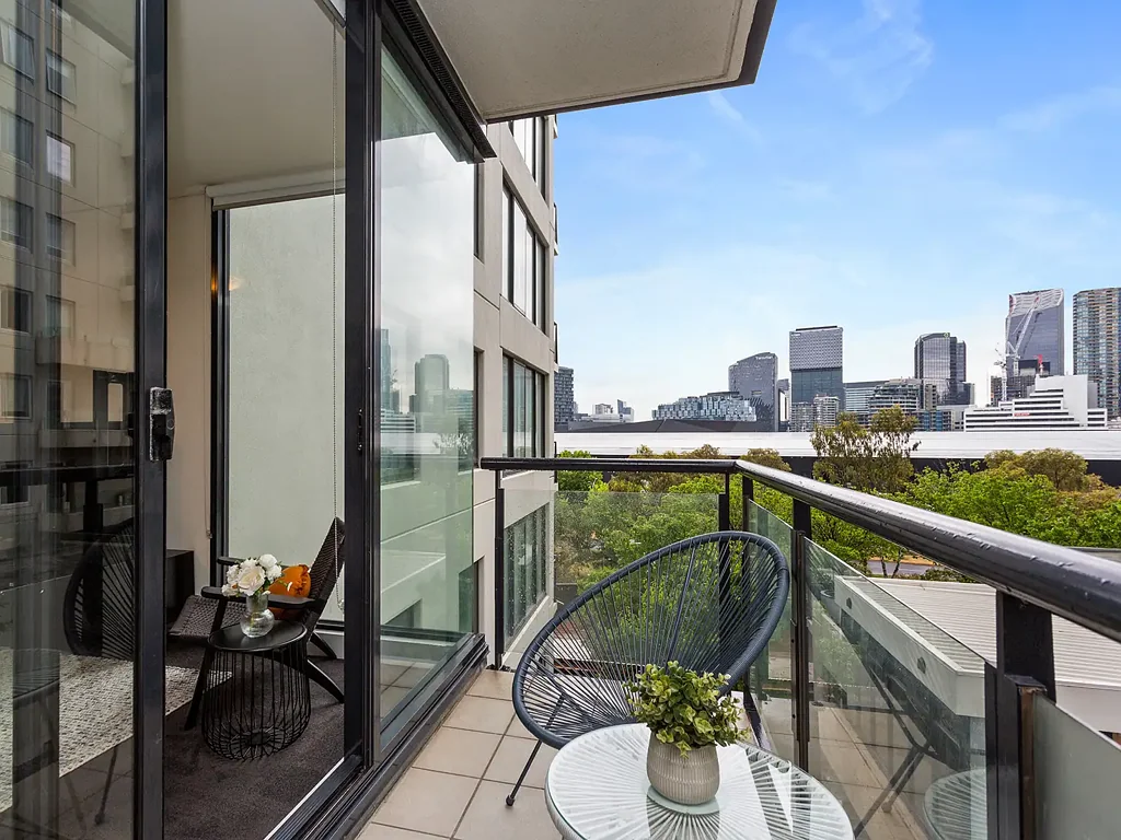 63/99 Whiteman Street, Southbank, VIC 3006