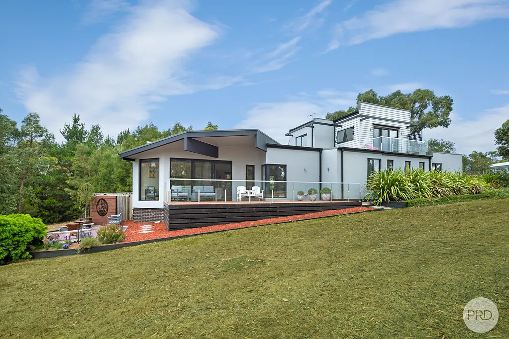 Creswick 4ห้องนอน High-Quality Living Amidst Resort-Style Environment in RACV Resort