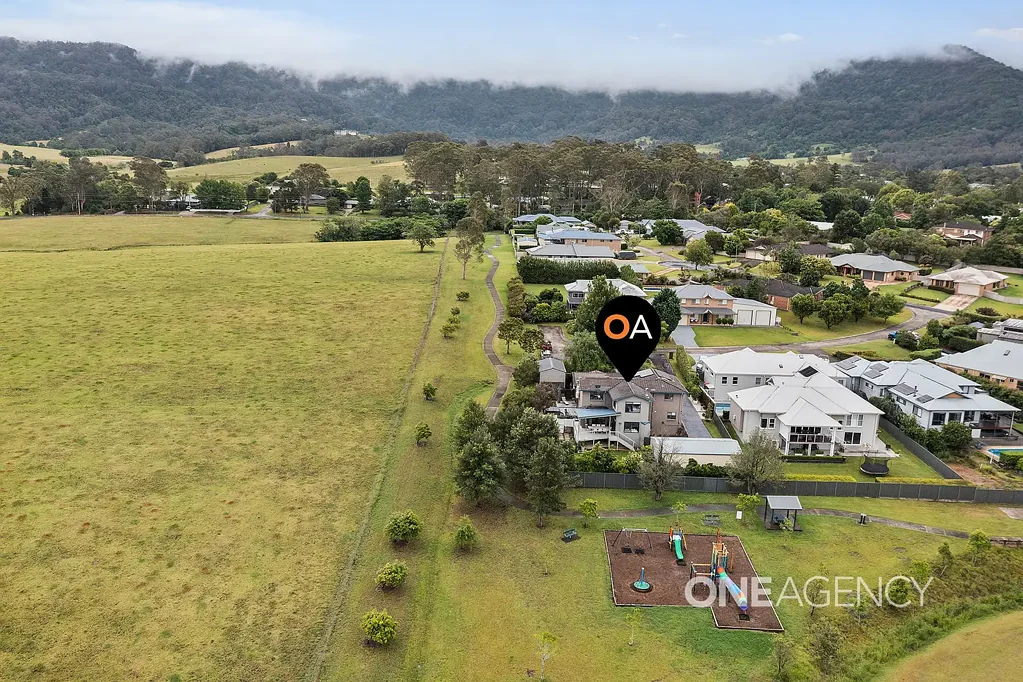 Cambewarra 4 Bedroom BREATHTAKING VIEWS FROM A HOME YOU WILL LOVE