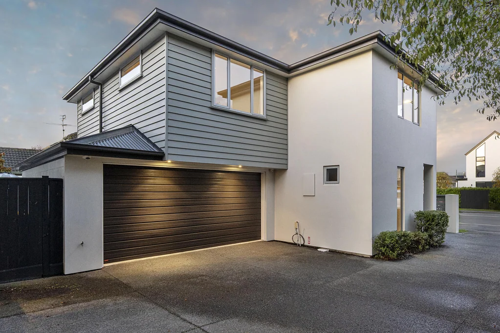Saint Albans 3침실 City-Fringe Convenience, Double Garage Bonus