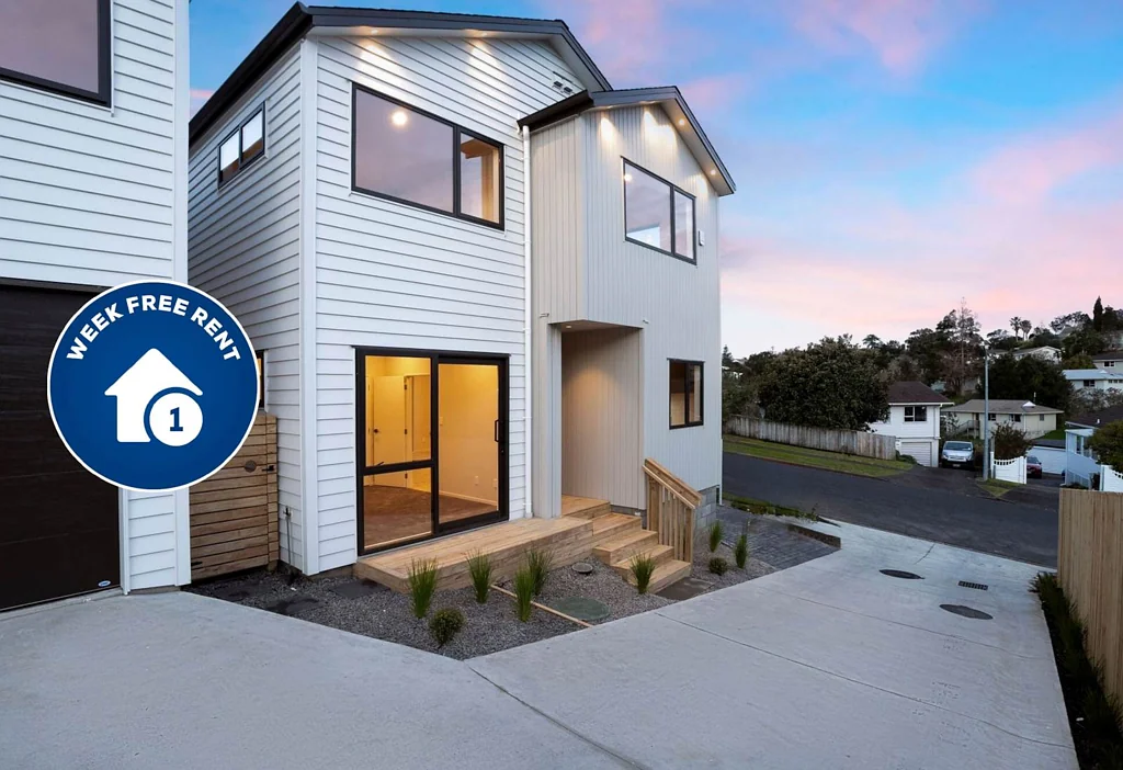 Brand New Townhouse Living Close to School