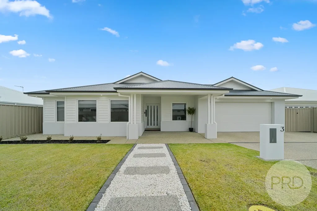 3 Denny Crescent, Gobbagombalin, NSW 2650