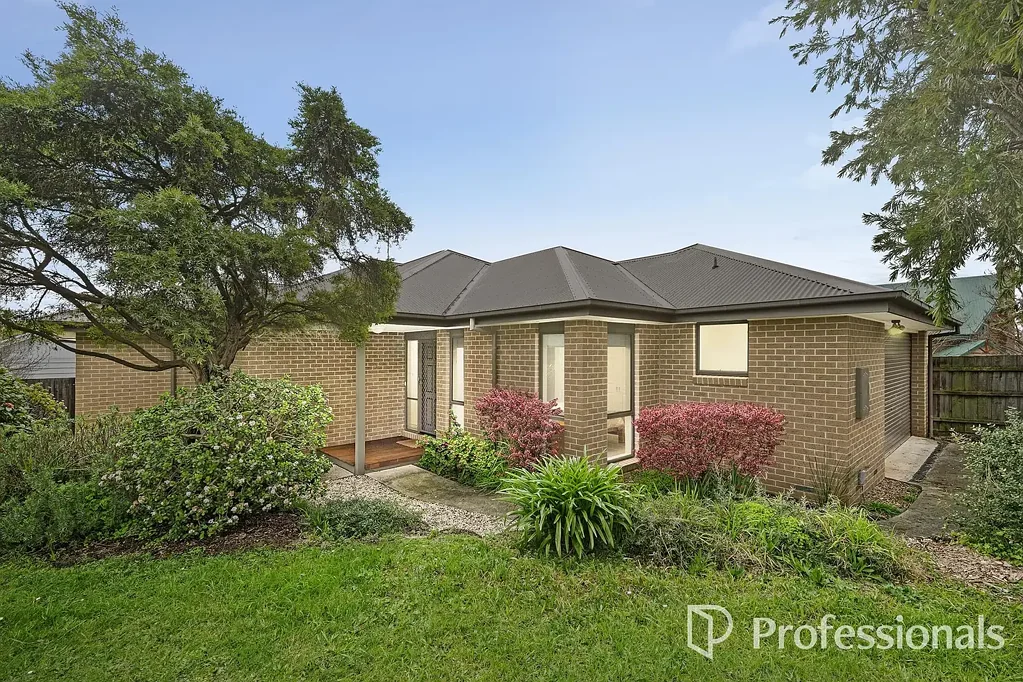 Wandin North 3Habitaciones Effortless Single-Level Living in a Prized Wandin North Location