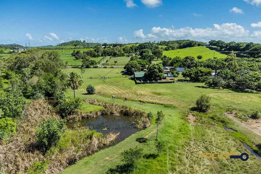 Hay Point 4房  Lifestyle acreage with granny flat minutes to the beach