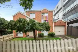 1/14 Close Avenue, Dandenong