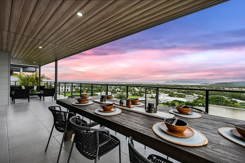 6 Bray Court, Bushland Beach, QLD 4818