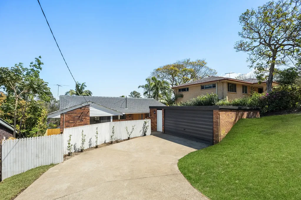 14 Pentlay Street, Kenmore, QLD 4069
