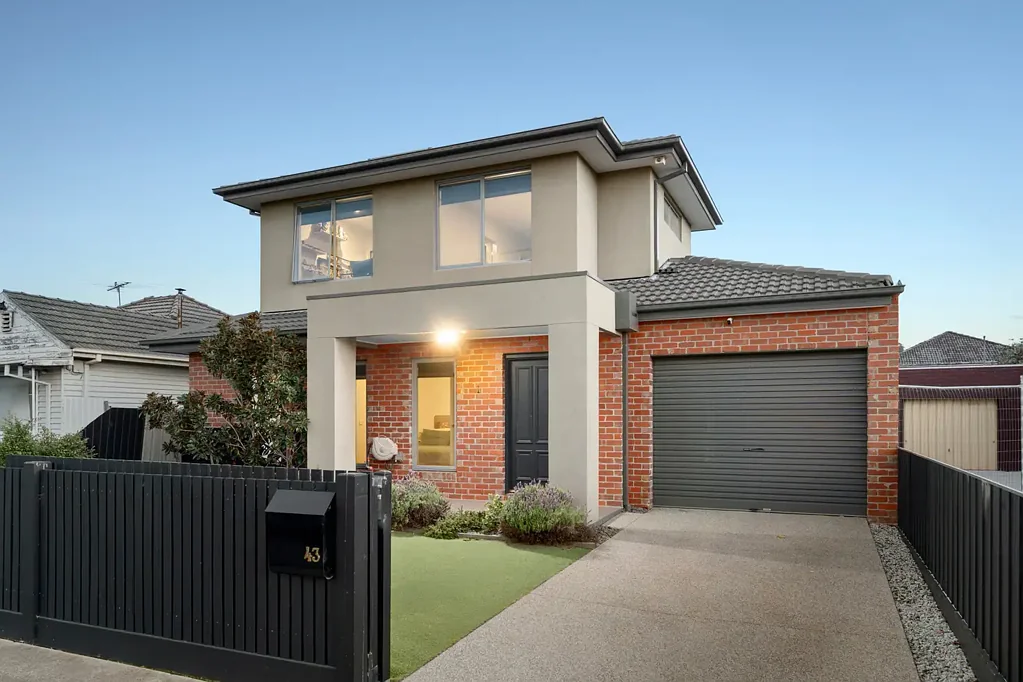 Brooklyn 3Kwarto Street Frontage, Spacious Living & Superb Outdoor Entertaining