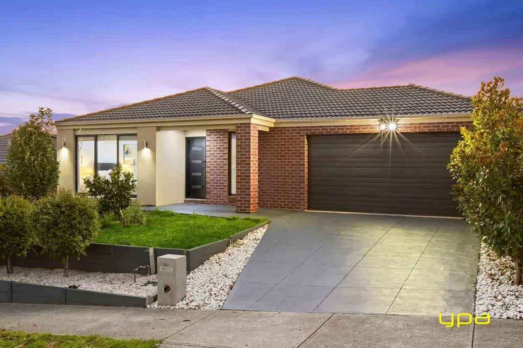 29 Summerhill Drive, Pakenham, VIC 3810