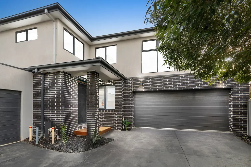 Oakleigh South 4ਬੈੱਡਰੂਮ Spacious, Sun-Soaked and Walkable Modernity