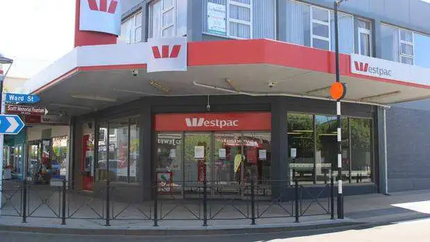 Westpac报告出炉，现金收入比去年同期下跌47%！