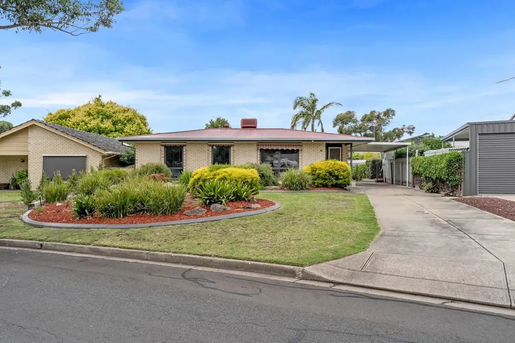 Easy Living in a Prime Location – Spacious 3-Bedroom Home in Peaceful Happy Valley