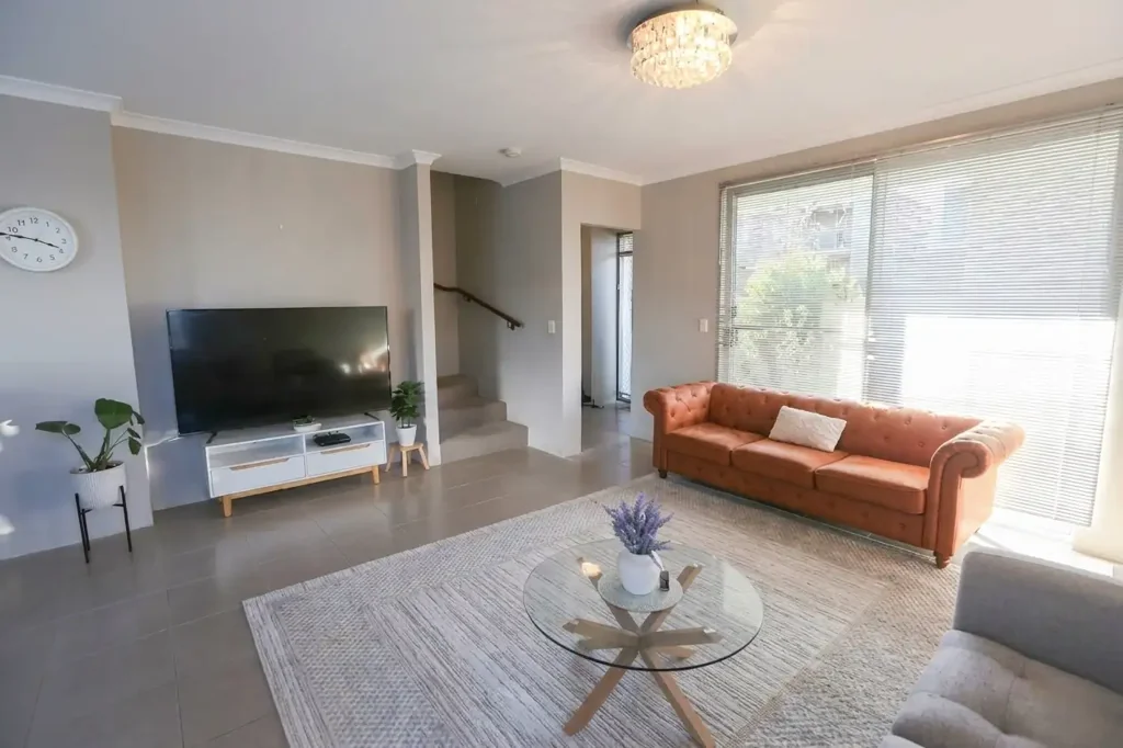 Atwell 3બેડરૂમ Beautiful Townhouse in Convenient Location to all Amenities!