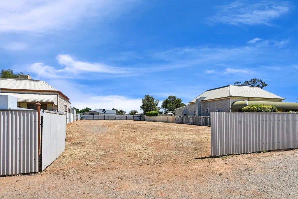 Broken Hill 982m2 (APPROX.) PARCEL OF LAND