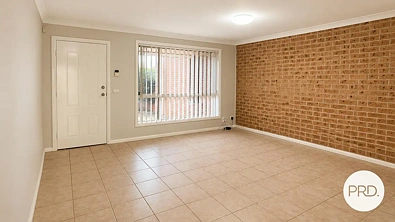 2/4 Myall Road, Casula, NSW 2170, 3房, 2浴, Townhouse