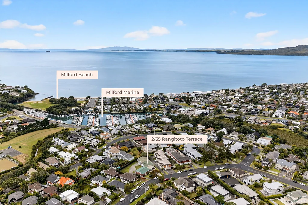 2/35 Rangitoto Terrace, Milford, North Shore City, Auckland