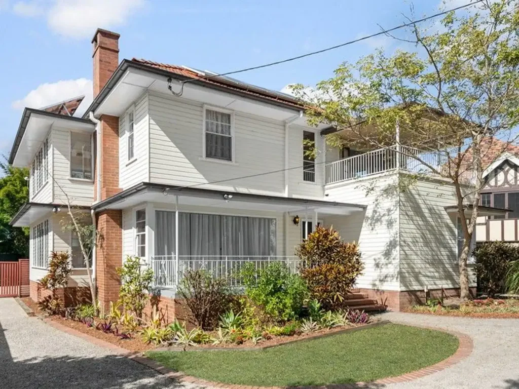 Spacious Family Home in Convenient Moorooka Location.