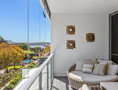 76/68 Sir John Young Crescent, Woolloomooloo, NSW 2011, 3房, 2浴, 公寓