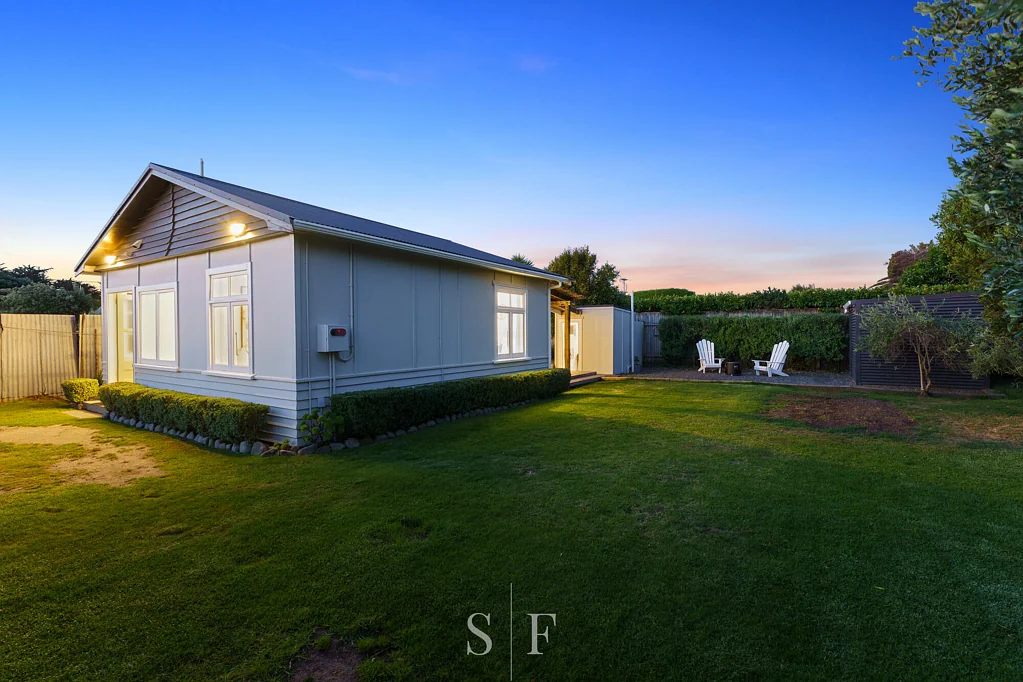 15 Rauparaha Street, Waikanae Beach, Kapiti Coast, Wellington