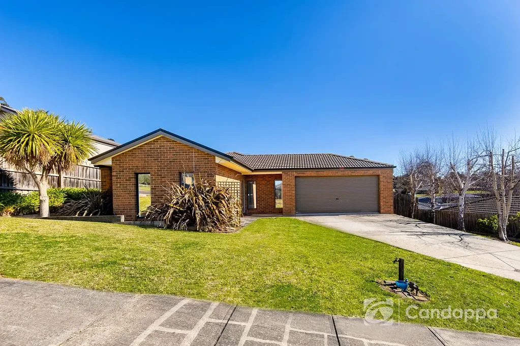 9 Lawrence Road, Drouin, VIC 3818