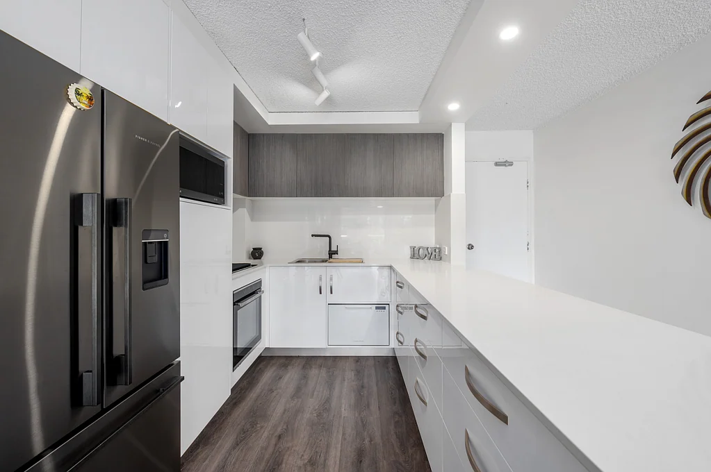 11/30 Chelsea Avenue, Broadbeach, QLD 4218