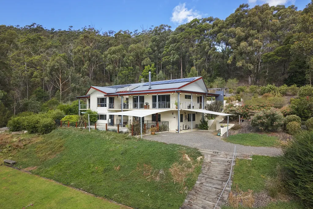 Wallagoot Expansive Bushland Residence Offering Luxury, Privacy and Dual Living