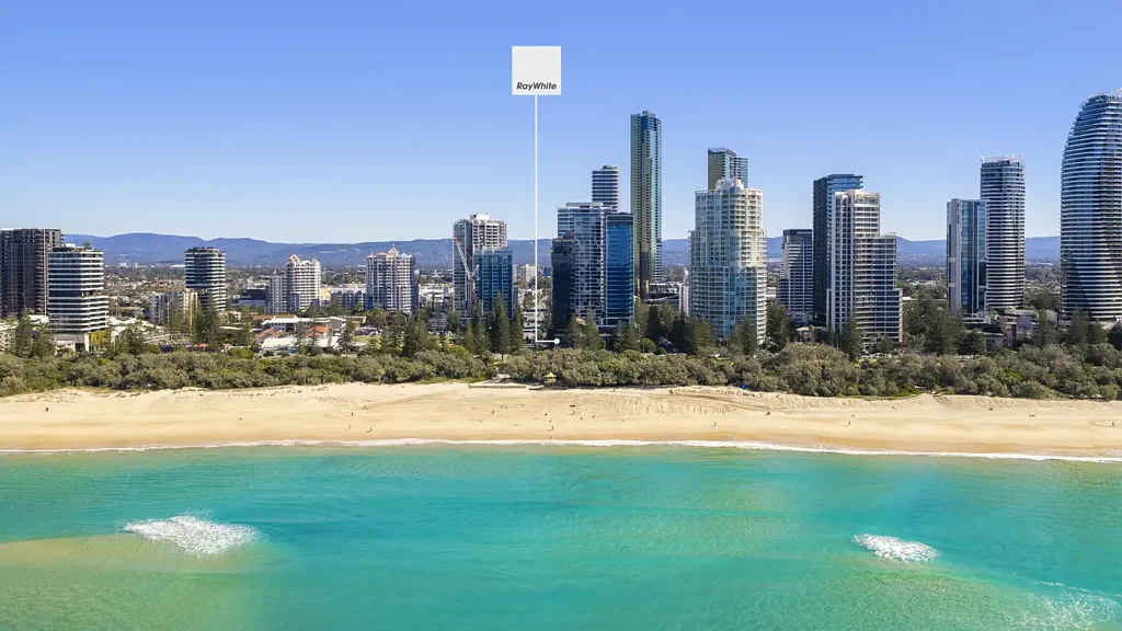 Broadbeach 3બેડરૂમ Make an offer - Owner will meet the market.