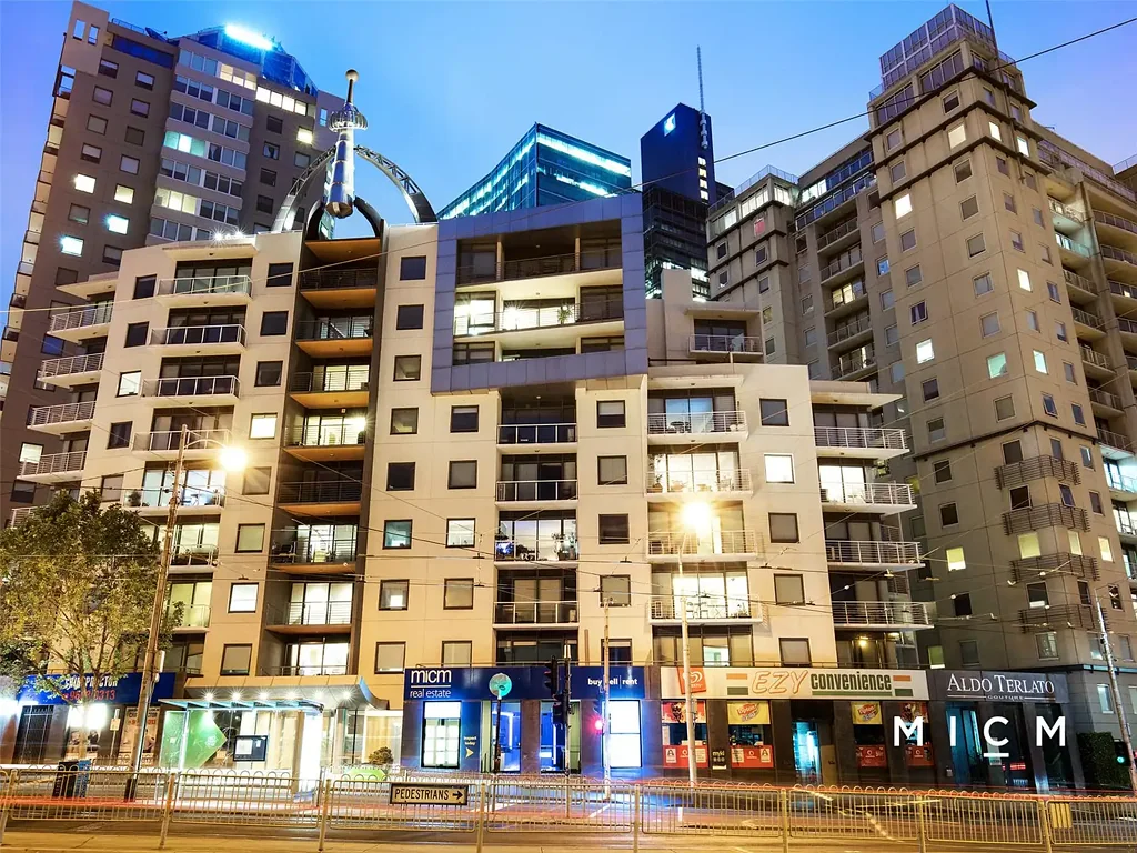 Spacious Three Bedroom Apartment in Perfect Location!