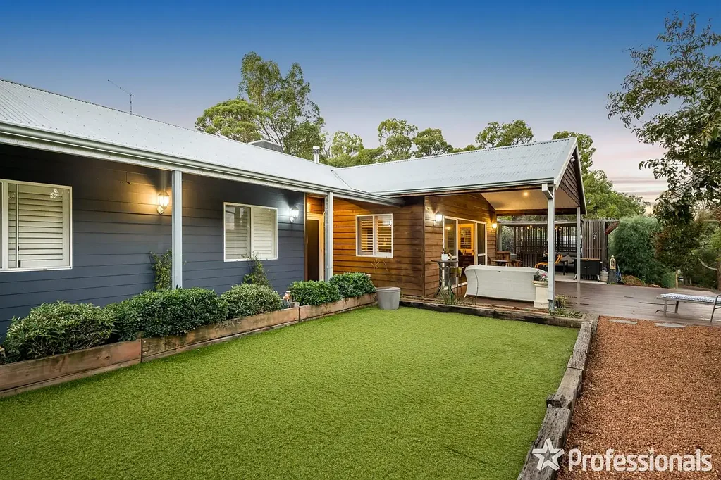 31 Evans Street, Mount Helena, WA 6082