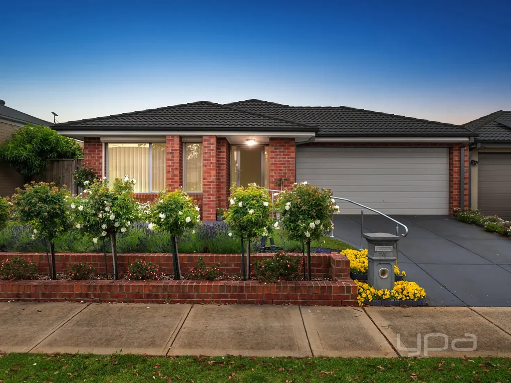 21 Embleton Chase, Weir Views, VIC 3338