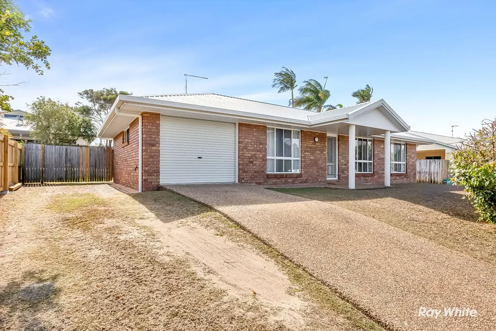 Lowset Brick Home Close to Town
